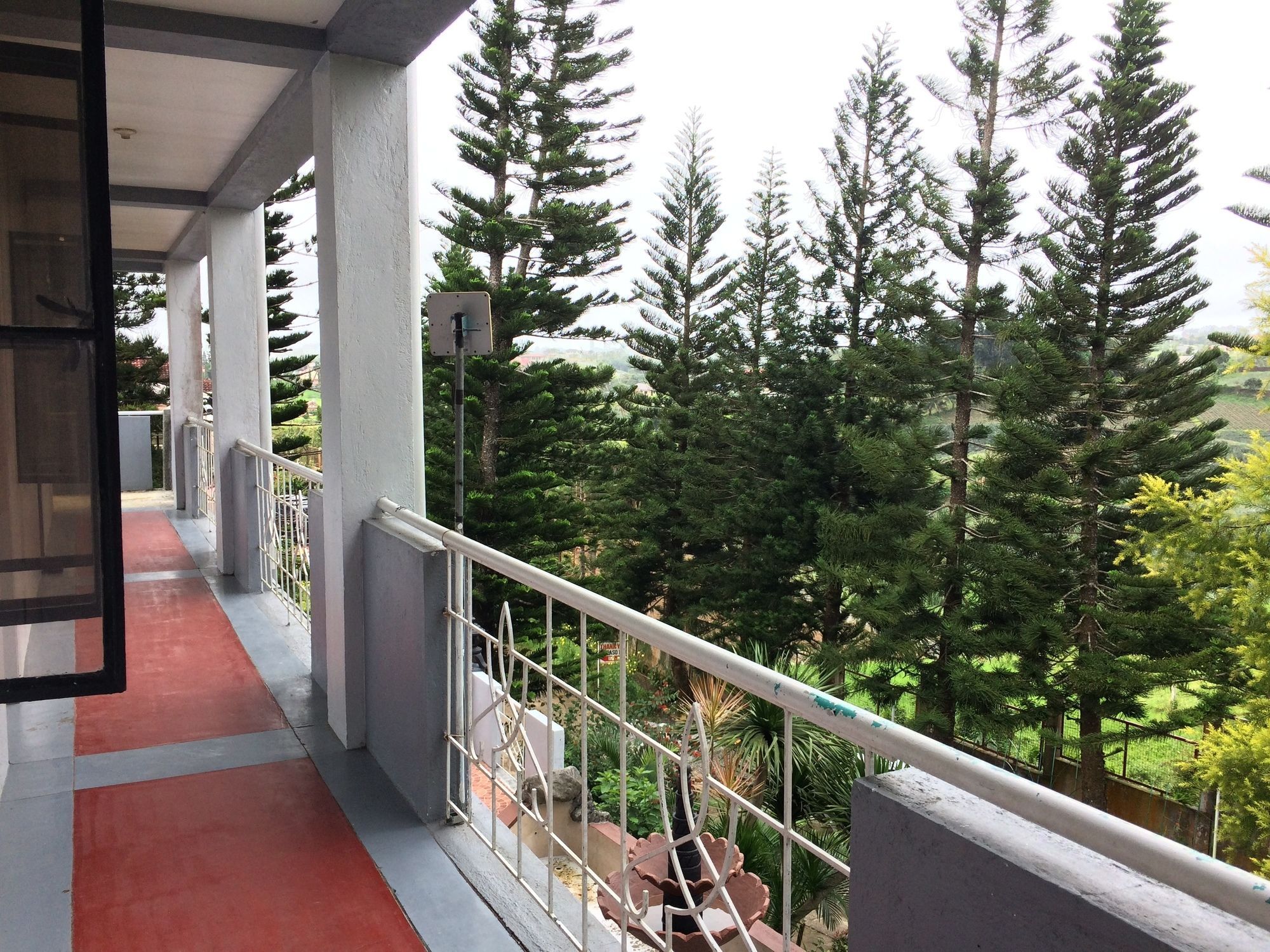 El Paso Inn Tagaytay City Екстериор снимка