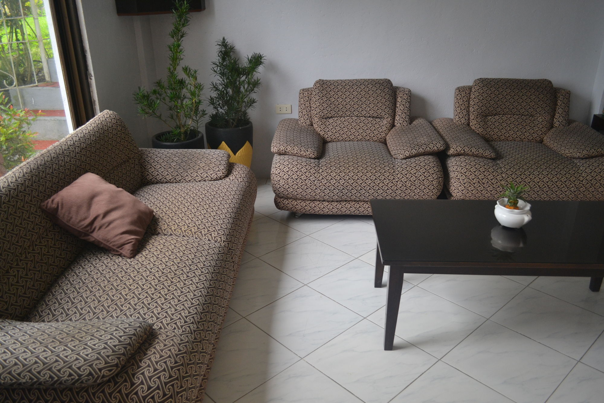 El Paso Inn Tagaytay City Екстериор снимка
