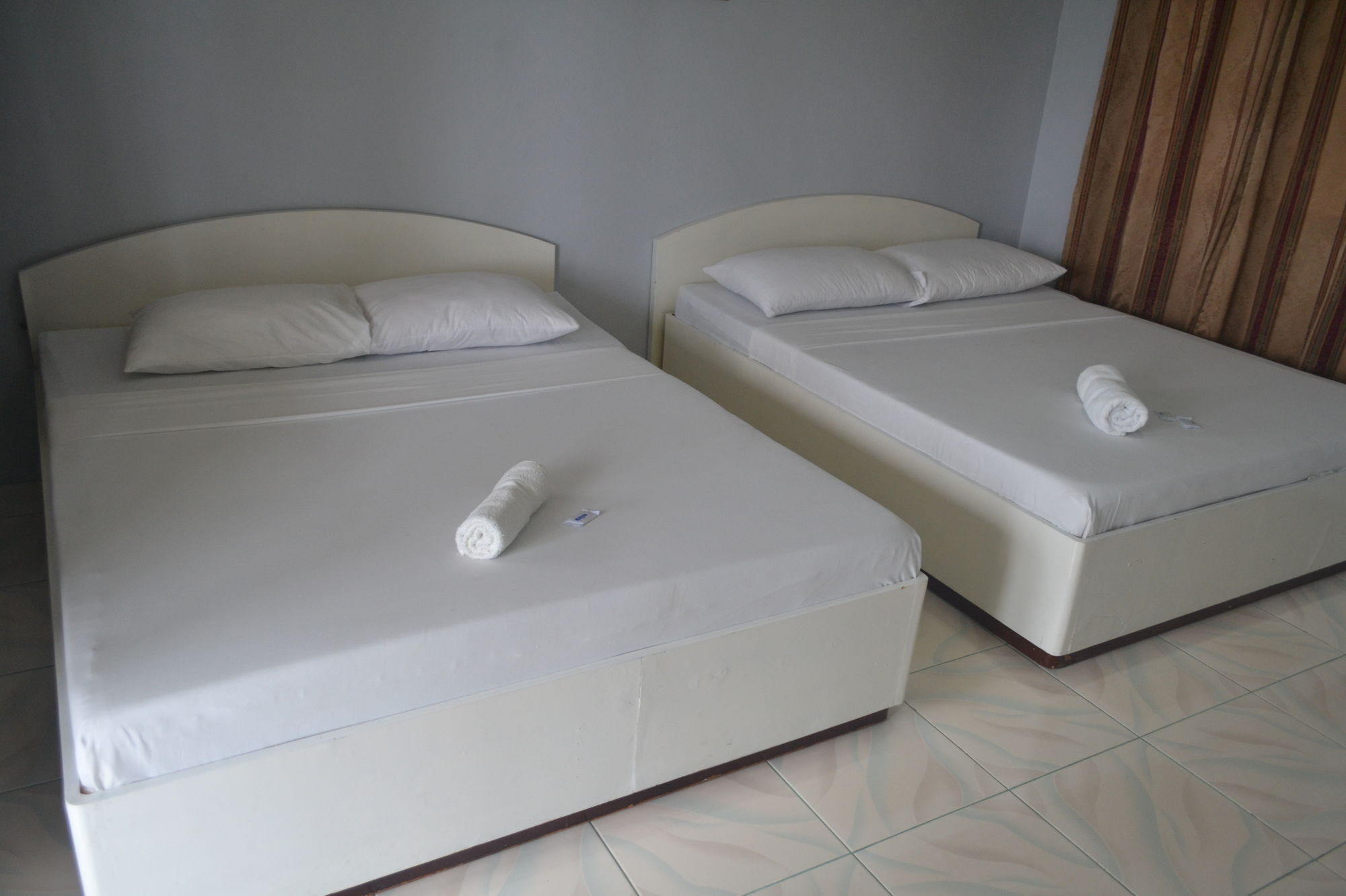El Paso Inn Tagaytay City Екстериор снимка