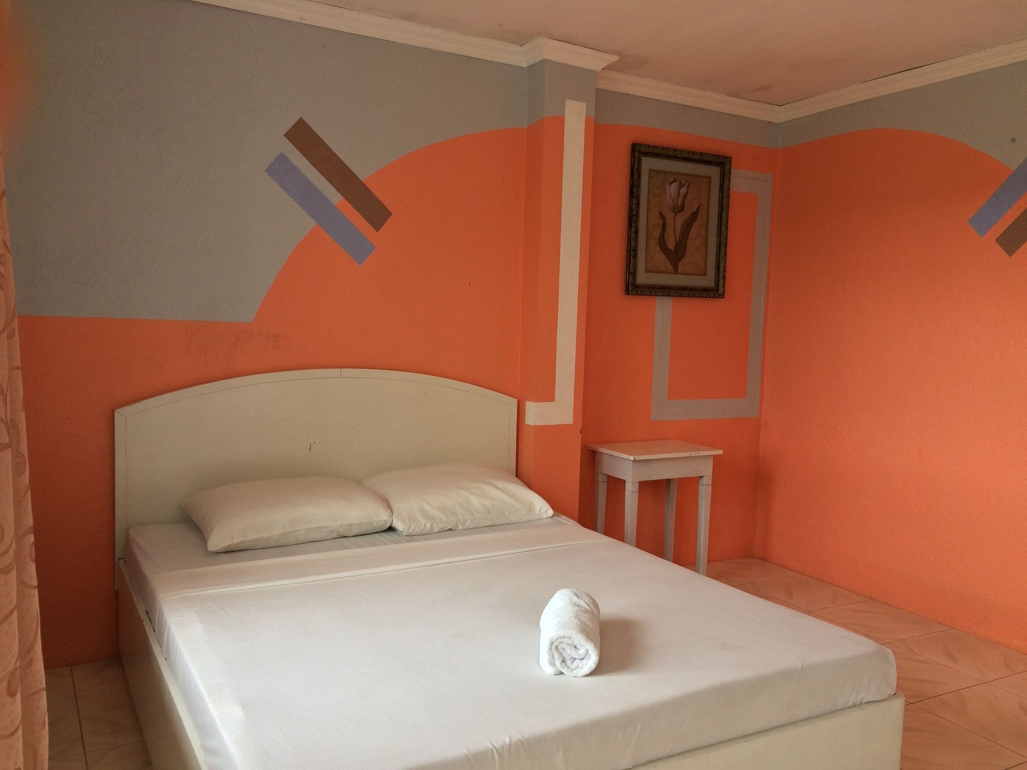 El Paso Inn Tagaytay City Екстериор снимка